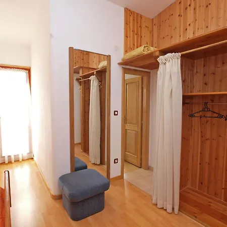 Apartment By The Sea Pjescana Uvala, - 20800 *